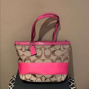 Coach handbag with pink details